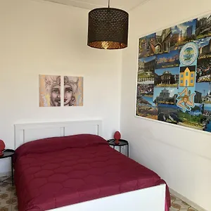 Mary's Center House Catane